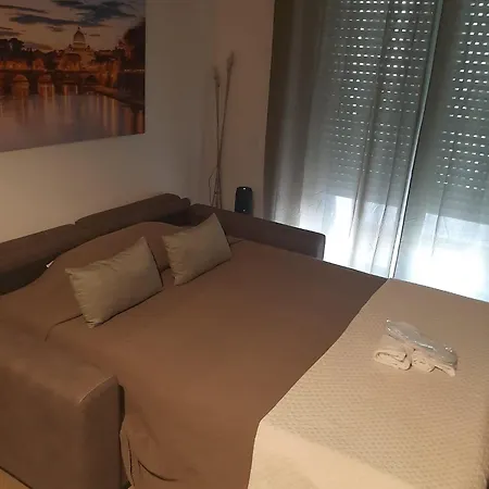 Michelangelo Airport *